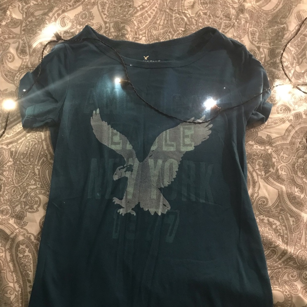 American eagle blue T-shirt